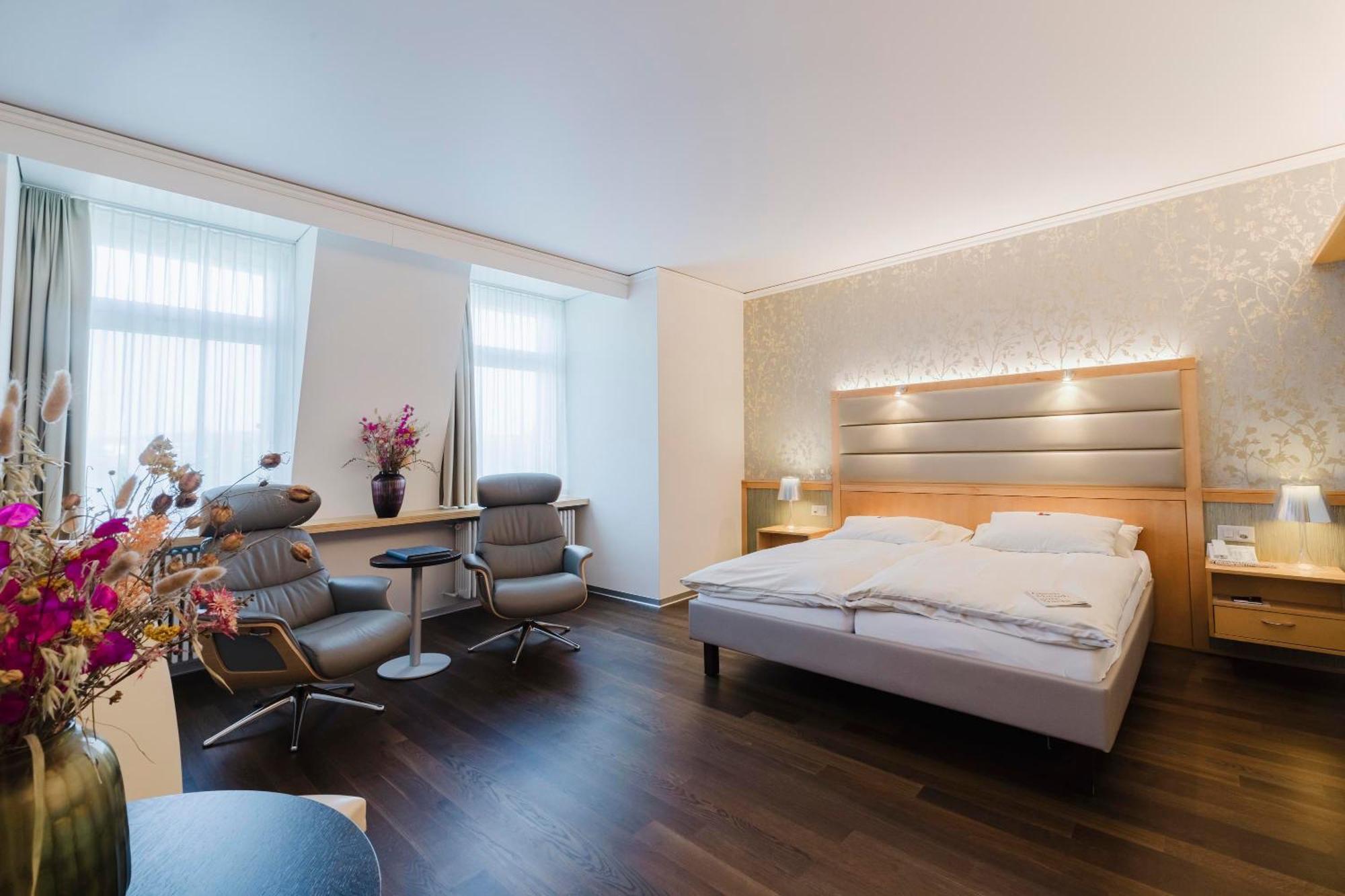 Park-hotel Am Rhein - Gesundheitshotel Und Residenzen 4*